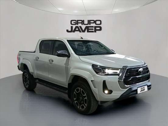 TOYOTA-HILUX-2023