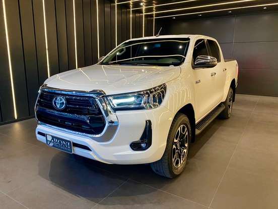 TOYOTA-HILUX-2.8 D-4D TURBO DIESEL CD SRX 4X4 AUTOMÁTICO TOYOTA-HILUX-2025