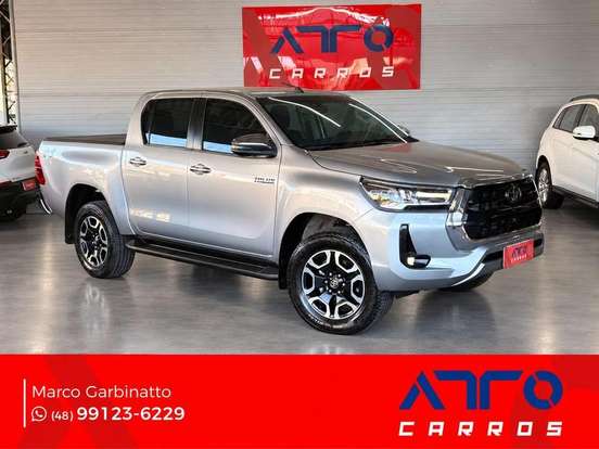 TOYOTA-HILUX-2.8 D-4D TURBO DIESEL CD SRX 4X4 AUTOMÁTICO TOYOTA-HILUX-2022