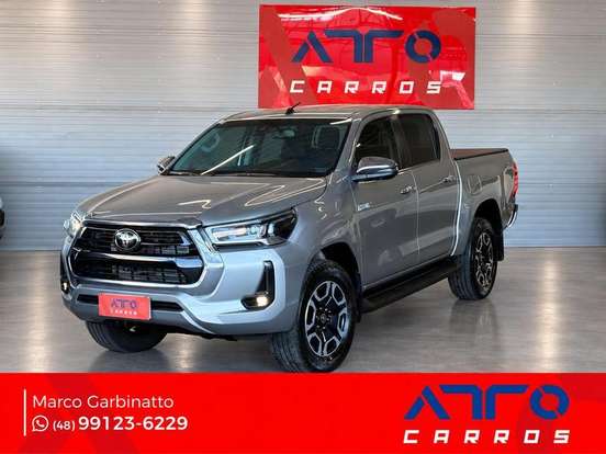 TOYOTA-HILUX-2.8 D-4D TURBO DIESEL CD SRX 4X4 AUTOMÁTICO TOYOTA-HILUX-2022