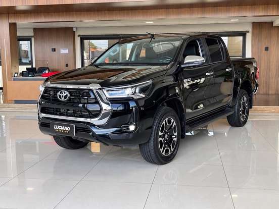 TOYOTA-HILUX-2025