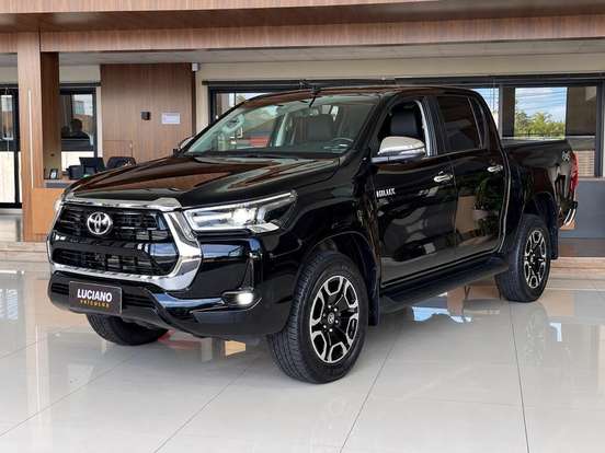 TOYOTA-HILUX-2.8 D-4D TURBO DIESEL CD SRX 4X4 AUTOMÁTICO TOYOTA-HILUX-2025