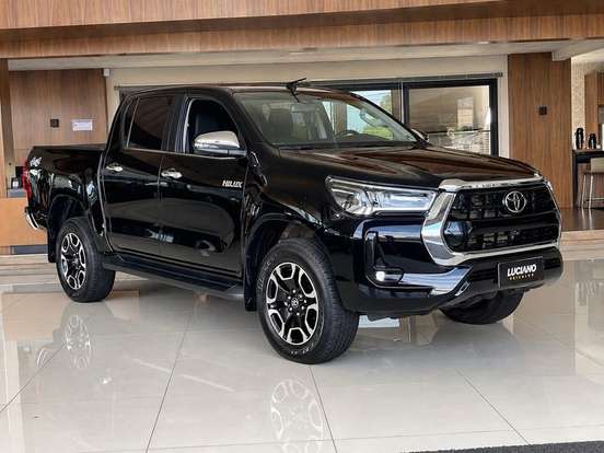 TOYOTA-HILUX-2025