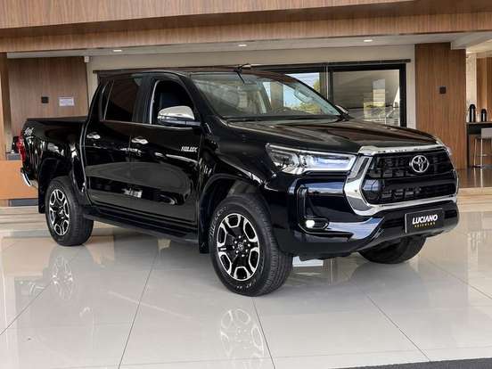 TOYOTA-HILUX-2025