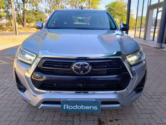 TOYOTA-HILUX-2024