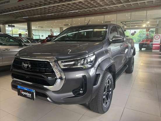 TOYOTA-HILUX-2025