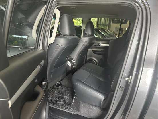 TOYOTA-HILUX-2025