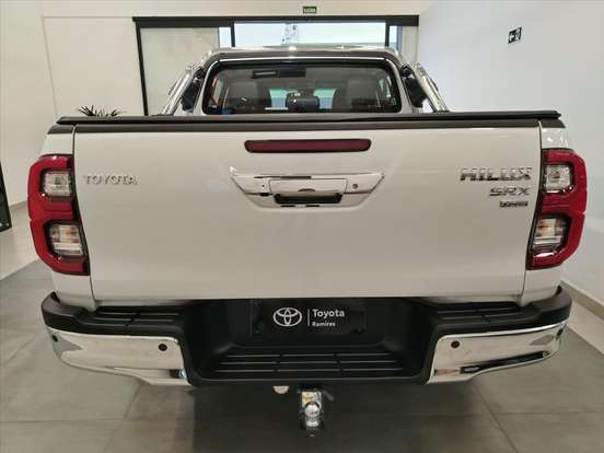 TOYOTA-HILUX-2024