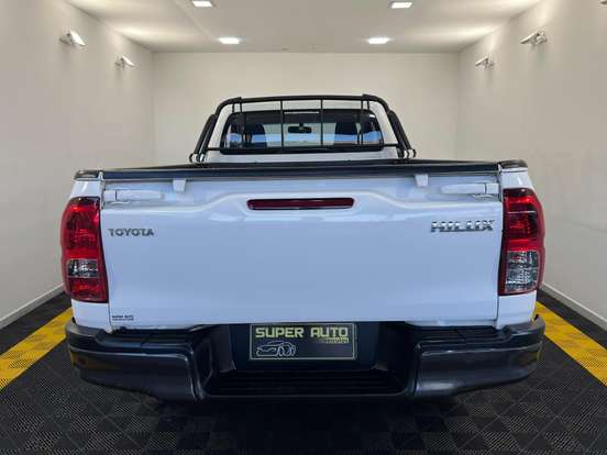 TOYOTA-HILUX-2020