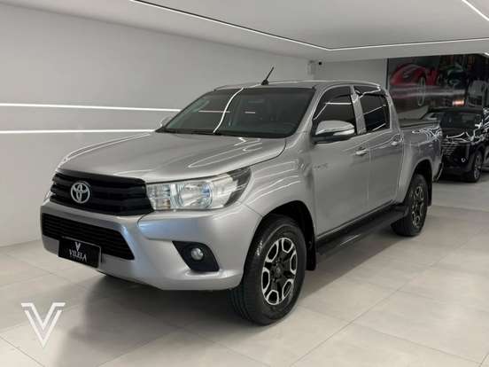 TOYOTA-HILUX-2018