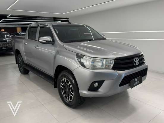 TOYOTA-HILUX-2018