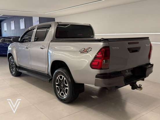 TOYOTA-HILUX-2018