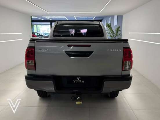 TOYOTA-HILUX-2018