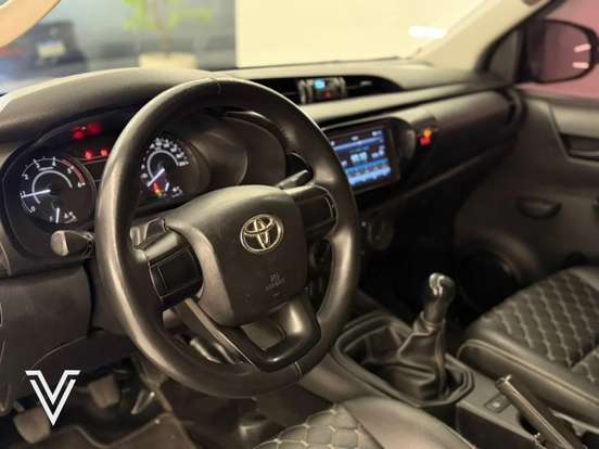 TOYOTA-HILUX-2018