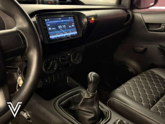 TOYOTA-HILUX-2018
