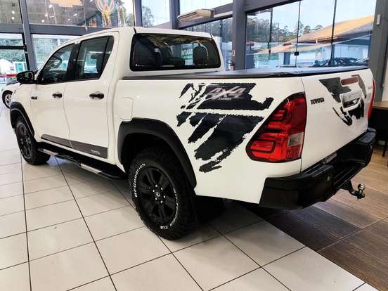 TOYOTA-HILUX-2.8 SR CHALLENGE 4X4 CD 16V DIESEL 4P AUTOMÁTICO TOYOTA-HILUX-2018