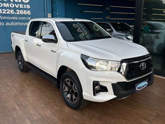 TOYOTA-HILUX-2019