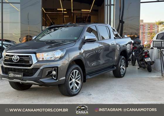 TOYOTA HILUX 2.8 SRX 4X4 CD 16V DIESEL 4P AUTOMÁTICO