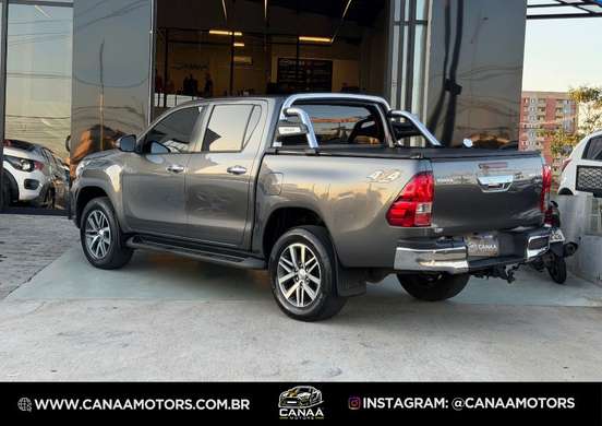 TOYOTA-HILUX-2020