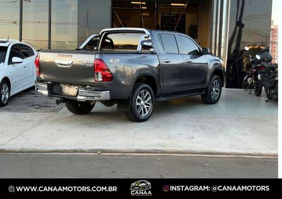TOYOTA-HILUX-2020