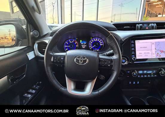 TOYOTA-HILUX-2020