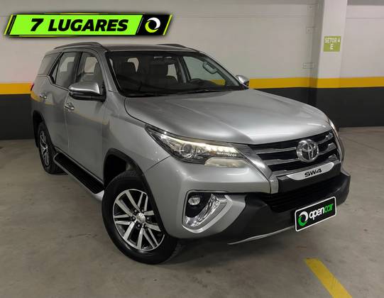 TOYOTA HILUX 2.8 SRX 4X4 CD 16V DIESEL 4P AUTOMÁTICO