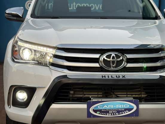 TOYOTA-HILUX-2.8 SRX 4X4 CD 16V DIESEL 4P AUTOMÁTICO TOYOTA-HILUX-2017