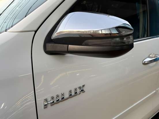 TOYOTA-HILUX-2017