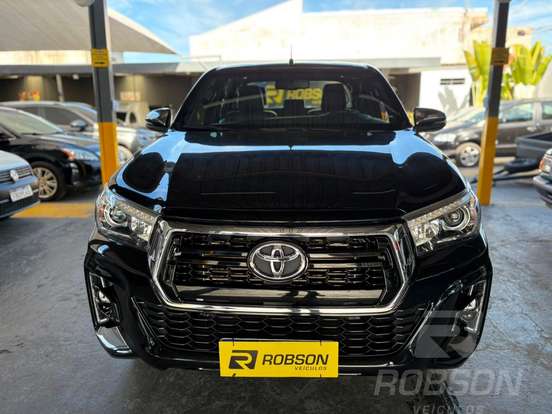 TOYOTA-HILUX-2020
