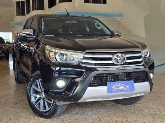 TOYOTA-HILUX-2017