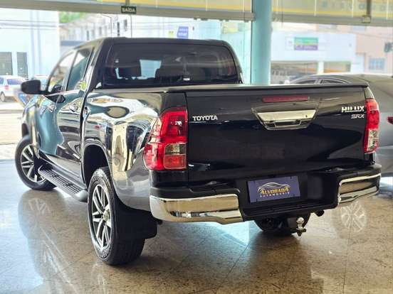 TOYOTA-HILUX-2017