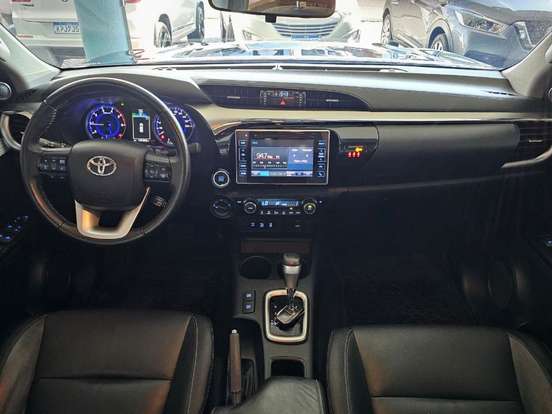 TOYOTA-HILUX-2.8 SRX 4X4 CD 16V DIESEL 4P AUTOMÁTICO TOYOTA-HILUX-2017