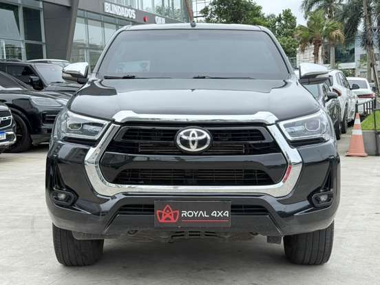 TOYOTA-HILUX-2016