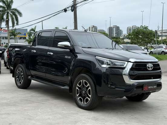 TOYOTA-HILUX-2016