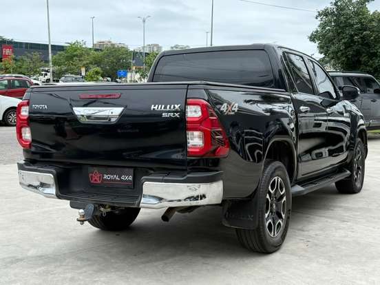TOYOTA-HILUX-2016