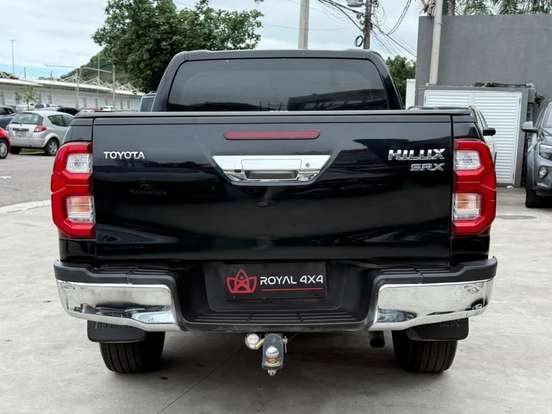 TOYOTA-HILUX-2016