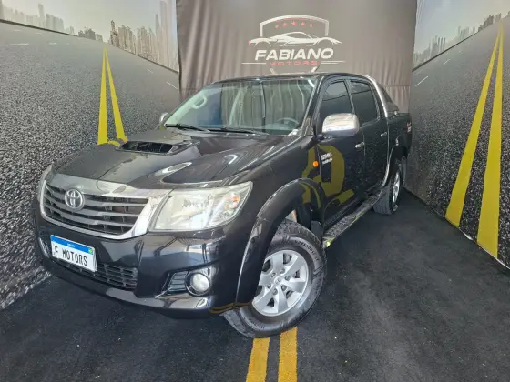 TOYOTA HILUX 3.0 SR 4X4 CD 16V TURBO INTERCOOLER DIESEL 4P AUTOMÁTICO