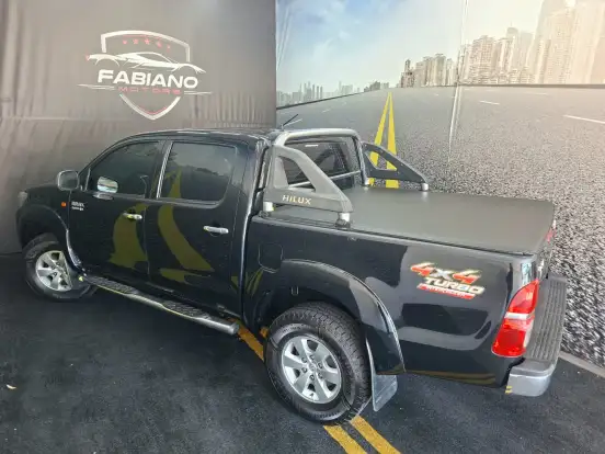 TOYOTA-HILUX-3.0 SR 4X4 CD 16V TURBO INTERCOOLER DIESEL 4P AUTOMÁTICO TOYOTA-HILUX-2015