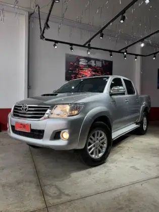 TOYOTA HILUX 3.0 SRV 4X4 CD 16V TURBO INTERCOOLER DIESEL 4P AUTOMÁTICO