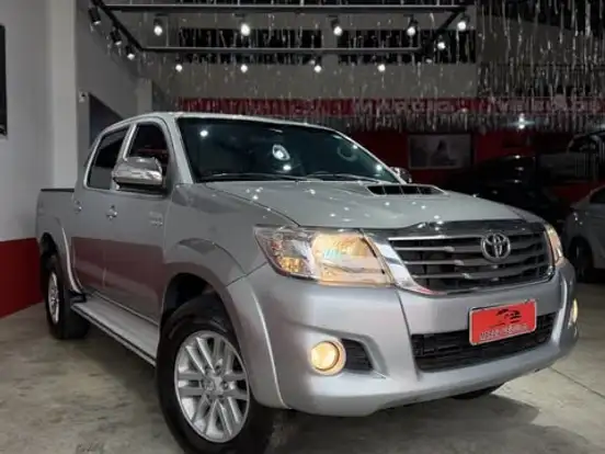 TOYOTA-HILUX-3.0 SRV 4X4 CD 16V TURBO INTERCOOLER DIESEL 4P AUTOMÁTICO TOYOTA-HILUX-2015