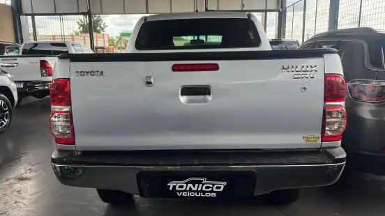 TOYOTA-HILUX-2013