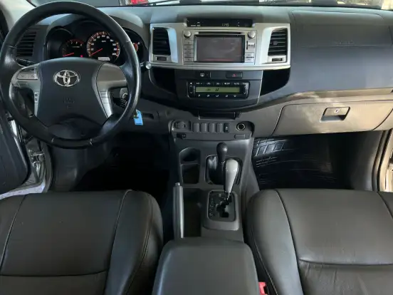 TOYOTA-HILUX-3.0 SRV TOP 4X4 CD 16V TURBO INTERCOOLER DIESEL 4P AUTOMÁTICO TOYOTA-HILUX-2013