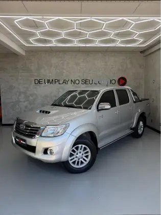 TOYOTA HILUX 3.0 SRV TOP 4X4 CD 16V TURBO INTERCOOLER DIESEL 4P AUTOMÁTICO