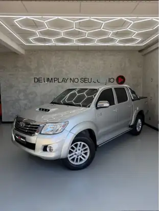 TOYOTA-HILUX-2013
