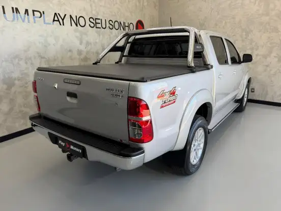 TOYOTA-HILUX-3.0 SRV TOP 4X4 CD 16V TURBO INTERCOOLER DIESEL 4P AUTOMÁTICO TOYOTA-HILUX-2013