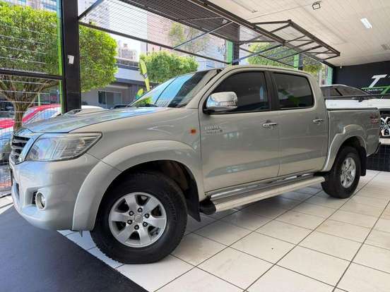TOYOTA-HILUX-3.0 SR 4X4 CD 16V TURBO INTERCOOLER DIESEL 4P AUTOMÁTICO TOYOTA-HILUX-2013