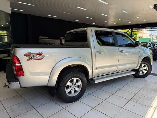 TOYOTA-HILUX-2013
