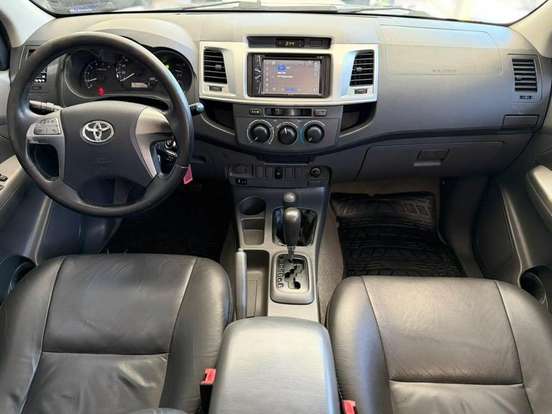 TOYOTA-HILUX-3.0 SR 4X4 CD 16V TURBO INTERCOOLER DIESEL 4P AUTOMÁTICO TOYOTA-HILUX-2013