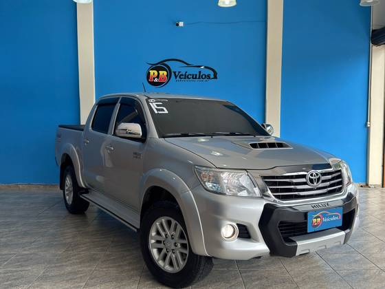 TOYOTA HILUX 3.0 SR 4X4 CD 16V TURBO INTERCOOLER DIESEL 4P MANUAL