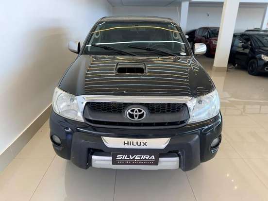 TOYOTA-HILUX-2010